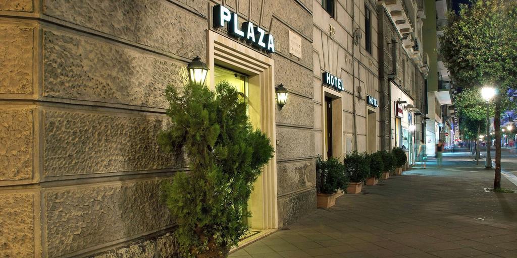 Hotel Plaza Salerno Bagian luar foto