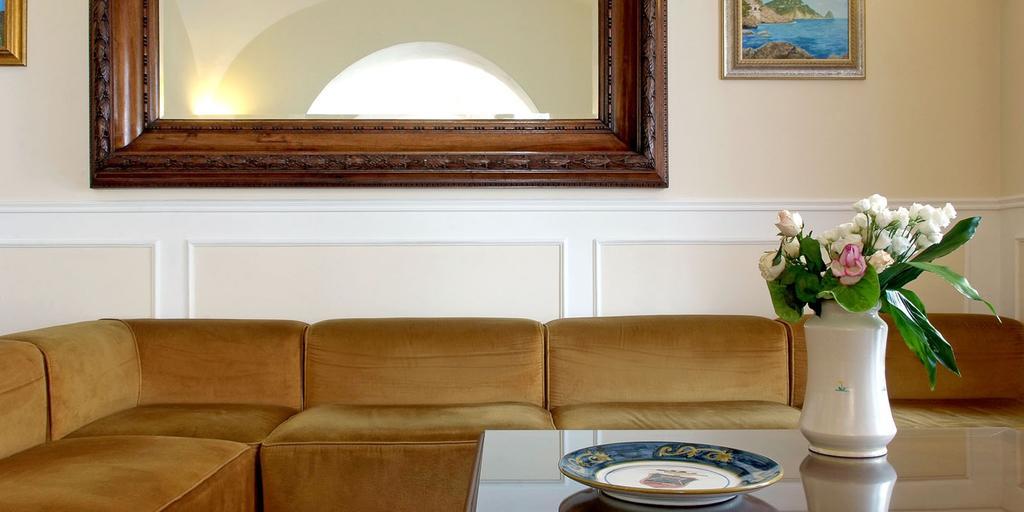 Hotel Plaza Salerno Bagian luar foto