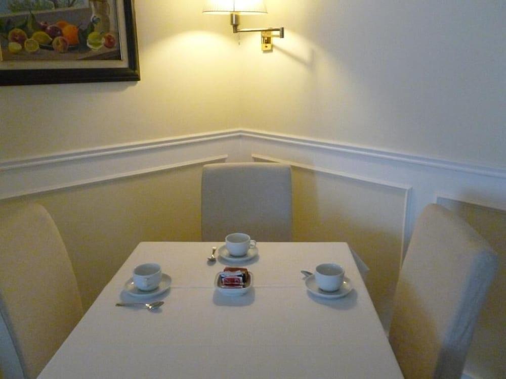 Hotel Plaza Salerno Bagian luar foto