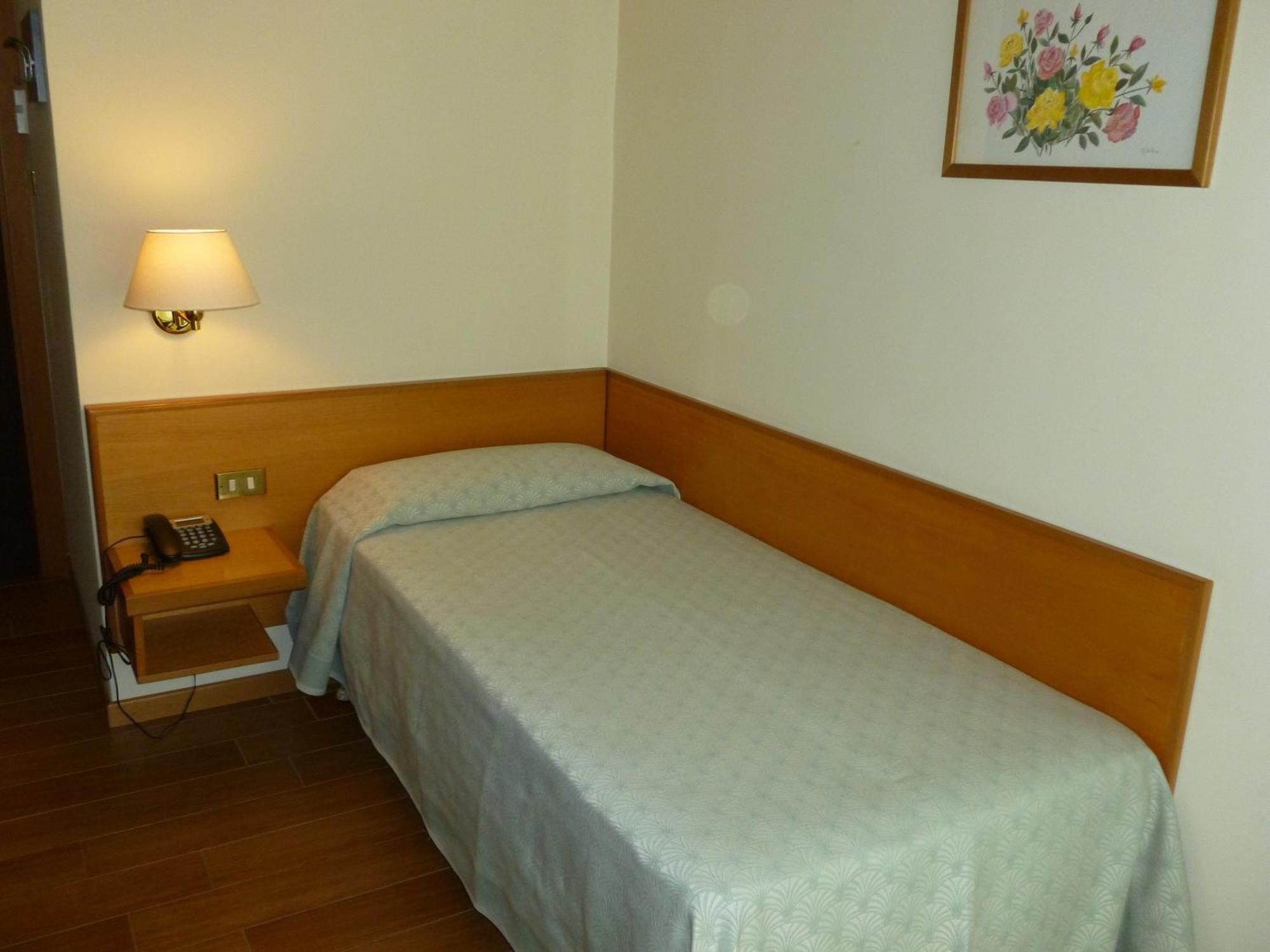 Hotel Plaza Salerno Bagian luar foto